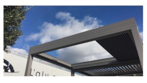 Structure aluminium d’une pergola bioclimatique